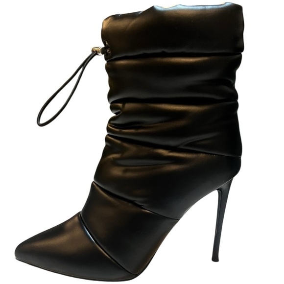 Steve Madden Shoes - Steve Madden Black Heeled Cloak Boots New In Box! 8.5